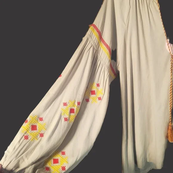 NWT! Hayden Light "Greige" Embroidered Peasant Boho Top Billowed Sleeve - Sz 2X - Picture 5 of 13